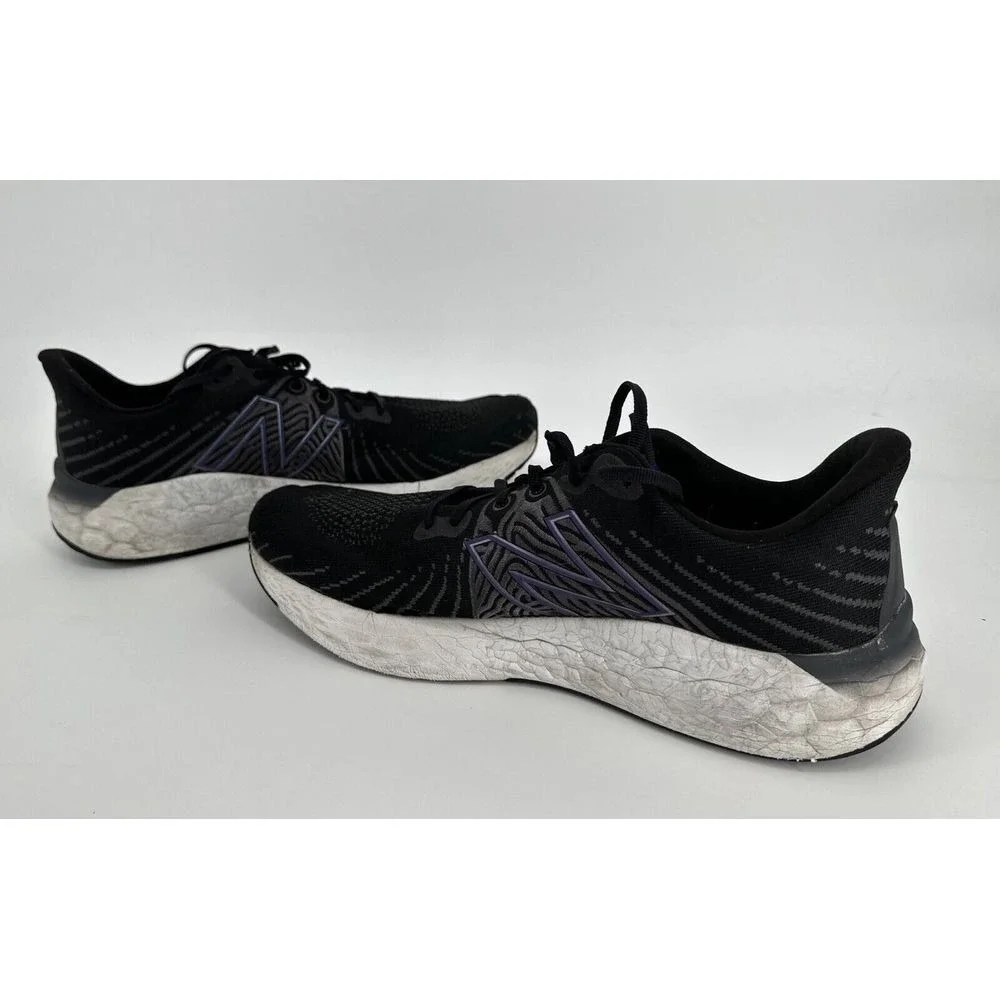 New Balance Fresh Foam Vongo Black and Purple Size 15 US / 14.5 UK